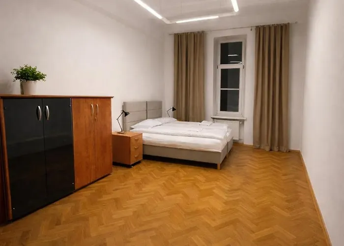 Urban Nest Dluga 82 Krakow